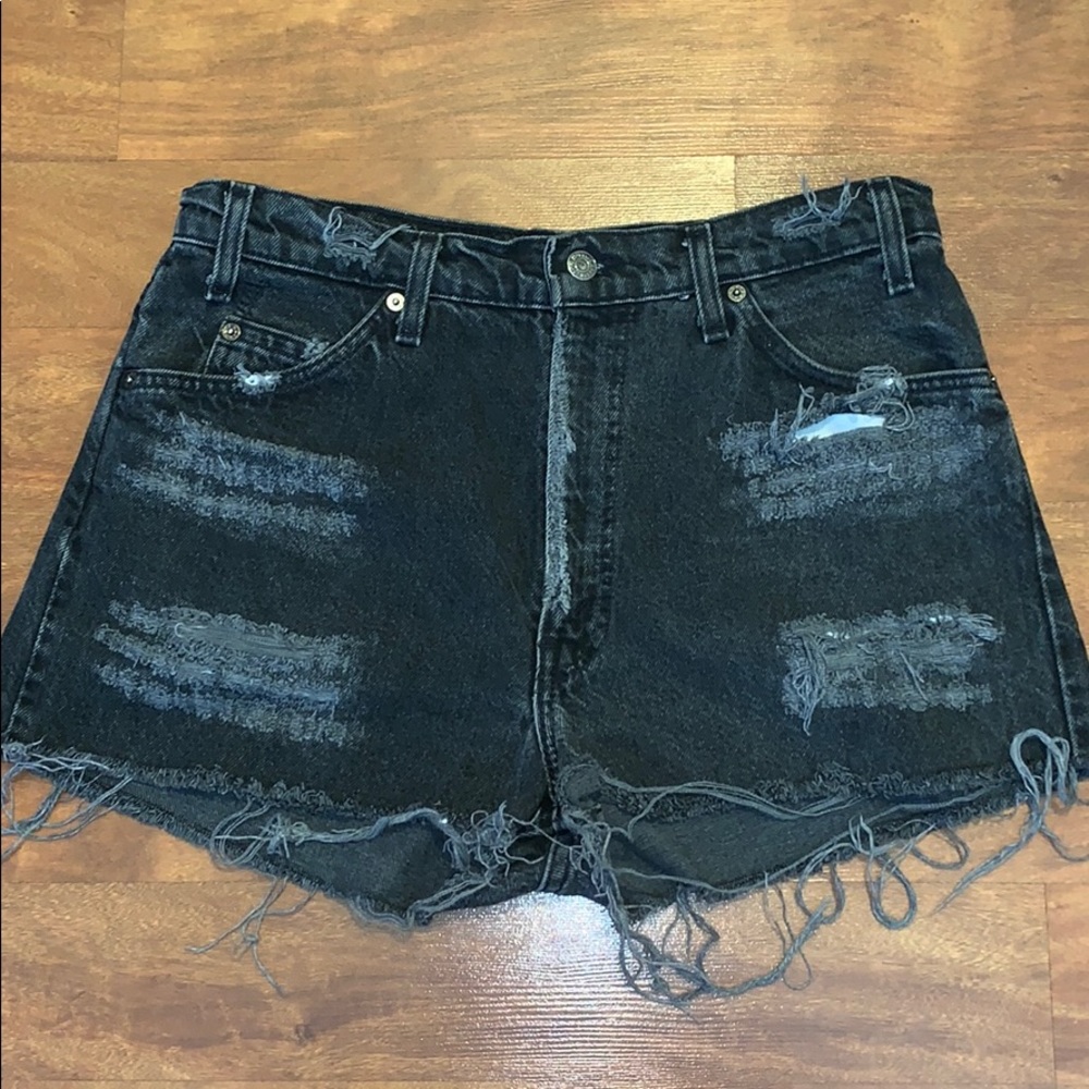 Levi’s cut-off shorts